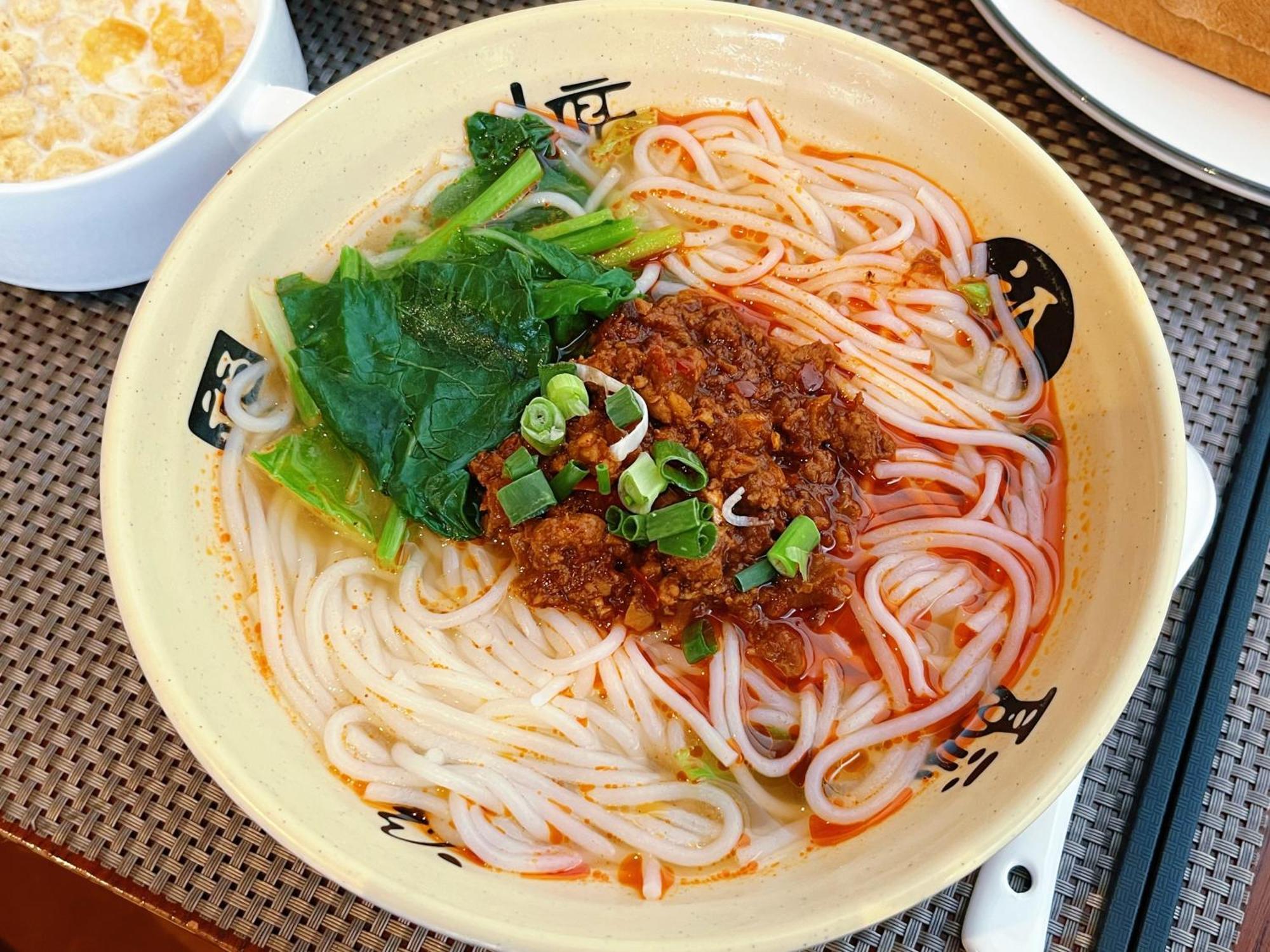 Hilton Garden Inn Shangri-La Ngoại thất bức ảnh
